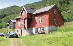 Stunning Home In Evanger With Kitchen